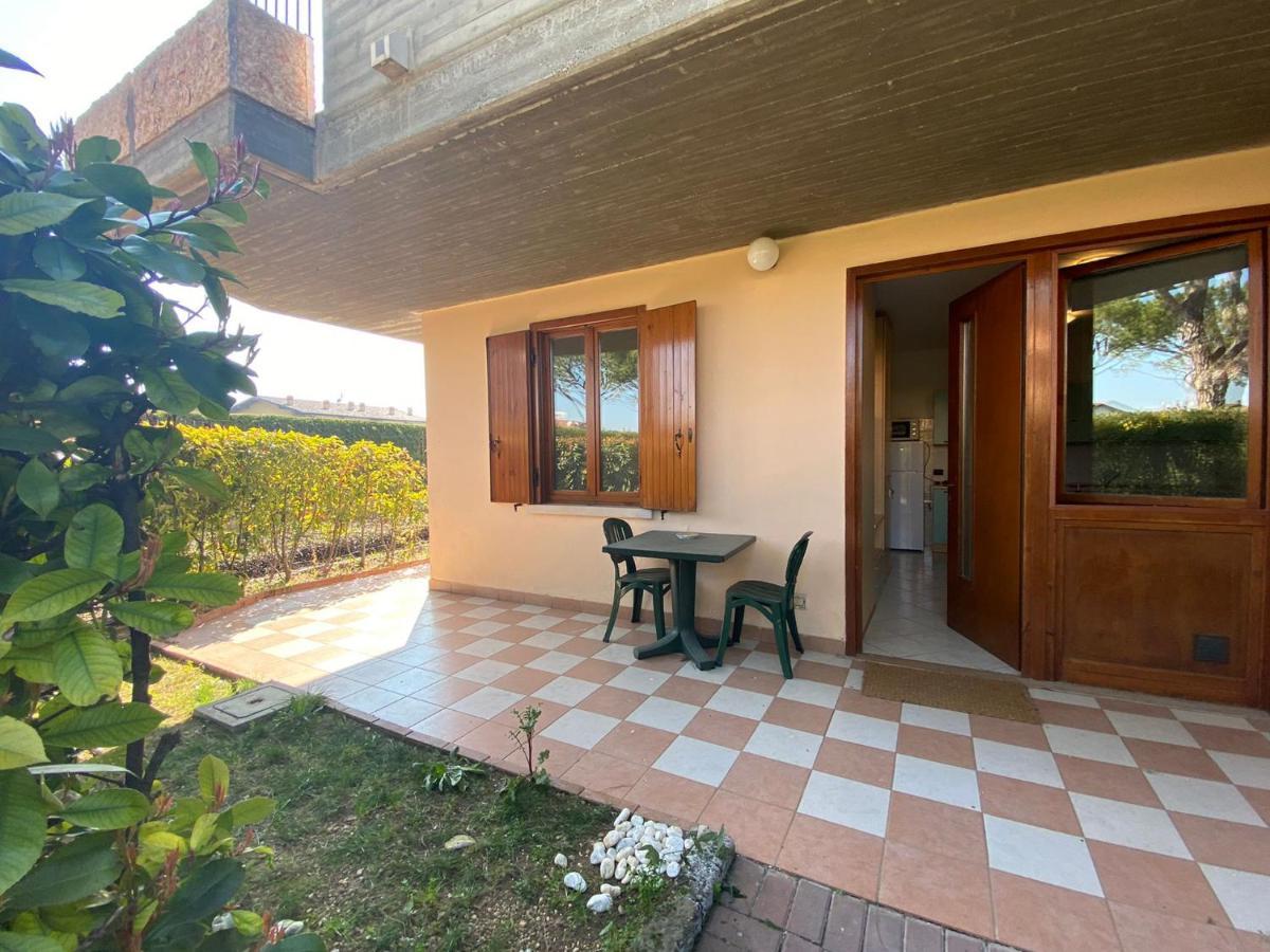 Apartment With Garden And Grill - Green Residence Sirmione Дезенцано-дель-Гарда Экстерьер фото