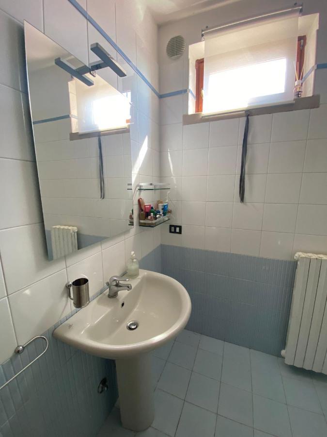 Apartment With Garden And Grill - Green Residence Sirmione Дезенцано-дель-Гарда Экстерьер фото