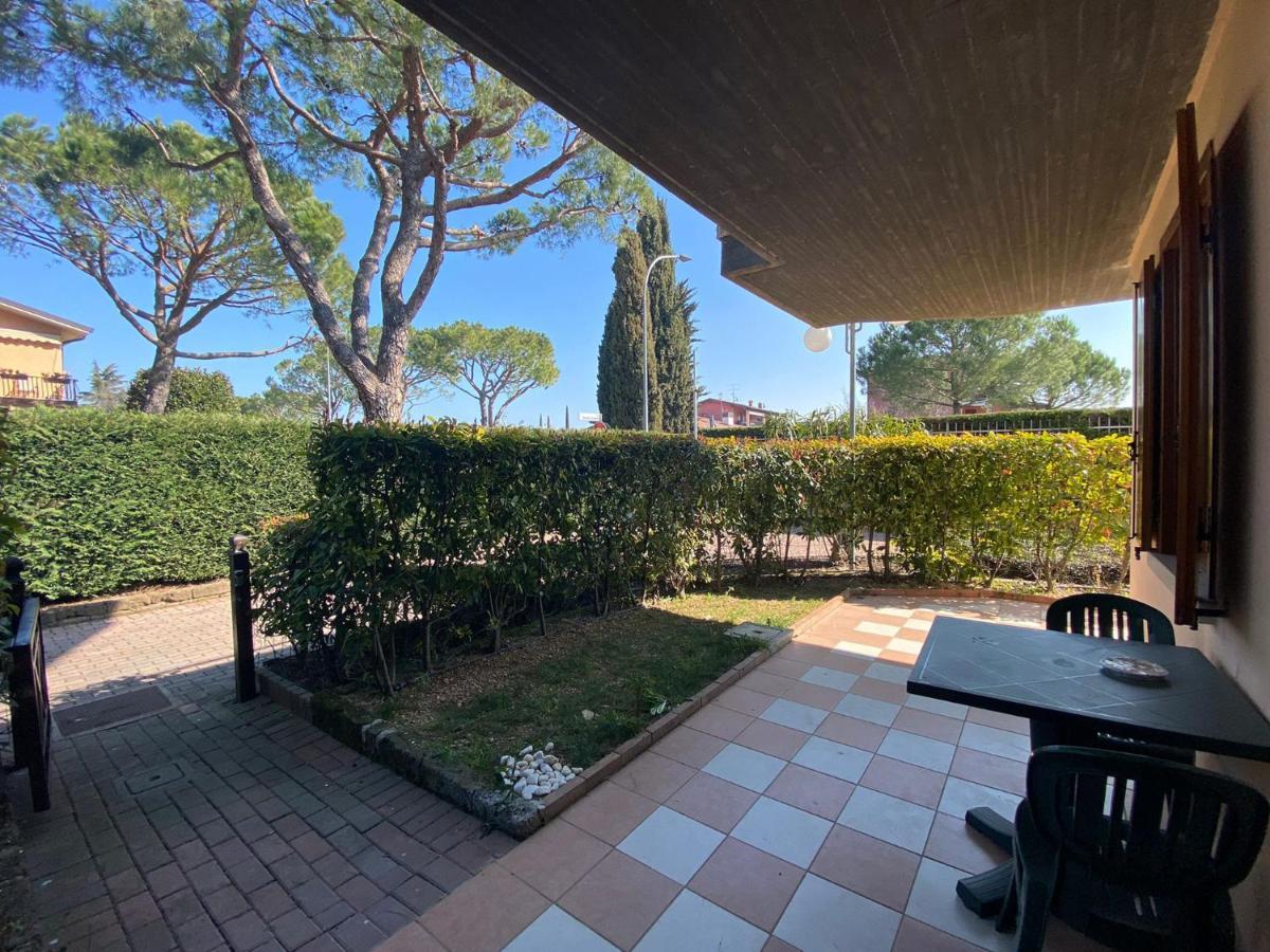 Apartment With Garden And Grill - Green Residence Sirmione Дезенцано-дель-Гарда Экстерьер фото