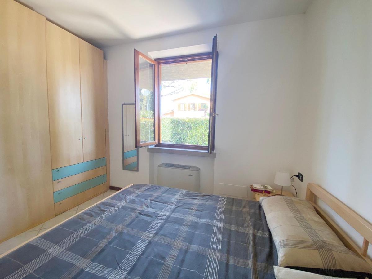 Apartment With Garden And Grill - Green Residence Sirmione Дезенцано-дель-Гарда Экстерьер фото