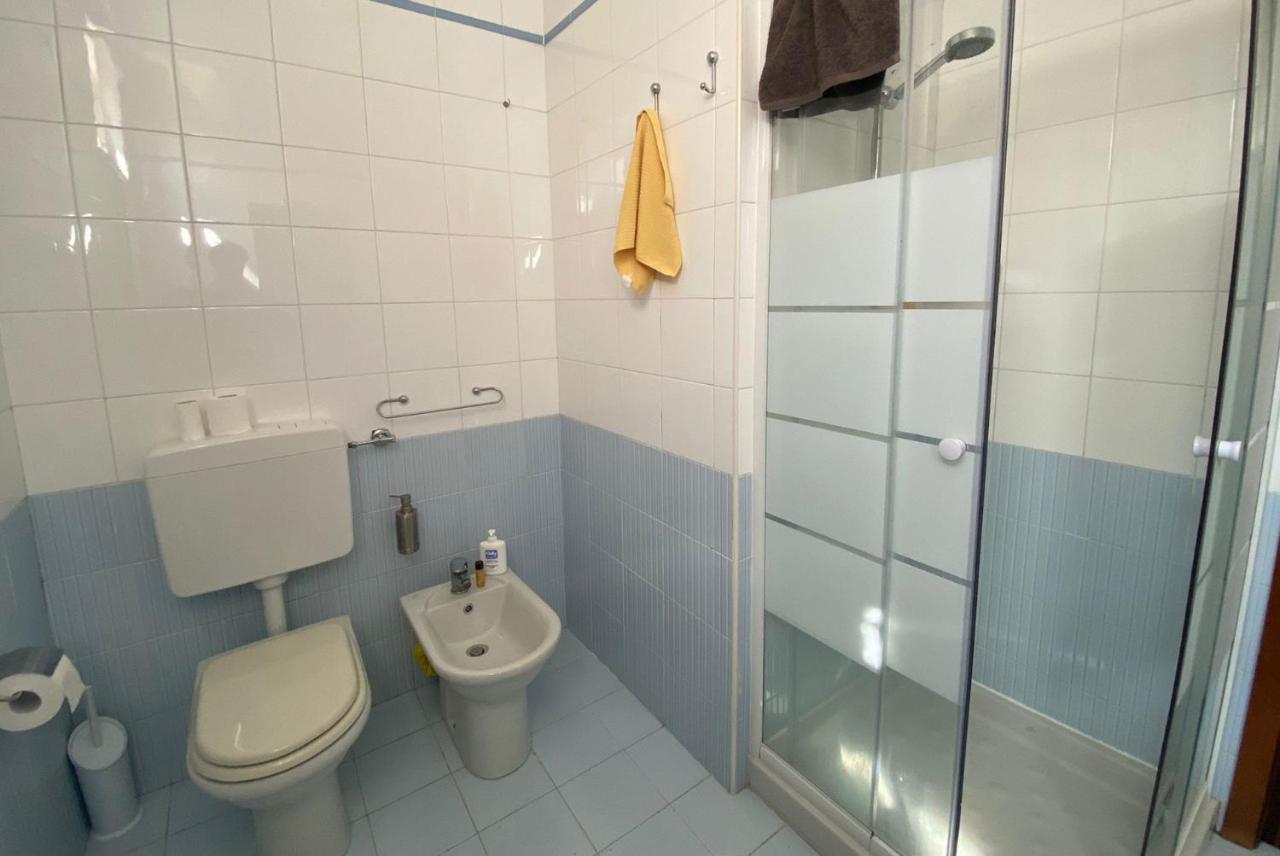 Apartment With Garden And Grill - Green Residence Sirmione Дезенцано-дель-Гарда Экстерьер фото